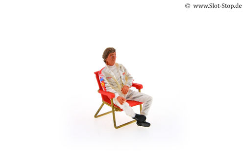 Fahrerfigur  "Jochen Rindt" sitzend auf Campingstuhl
