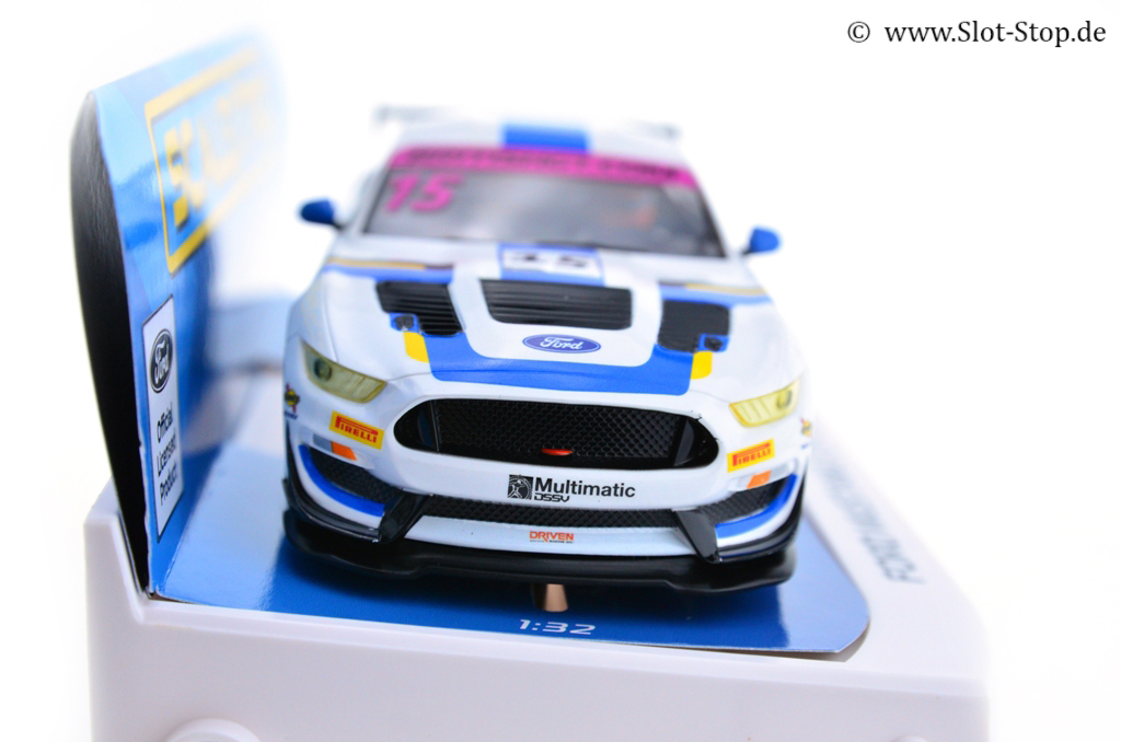 Scalextric Ford Mustang GT4 Multimatic Motorsports 1:32 Slot Race Car  C4173＿【並行輸入品】